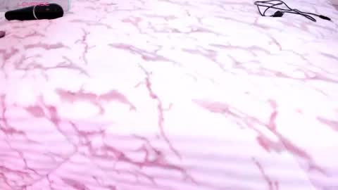 Snapshot of _zoe19_ chatting on 11.25.25 _zoe19_ online show from 11.25.25