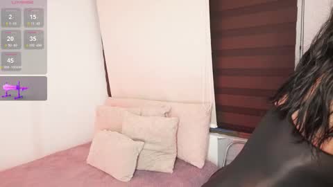 Alexandra  online show from 11.30.25