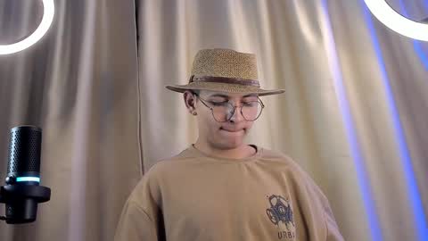 alejo online show from 02.04.25