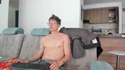 Snapshot of a_sexy_couple__ chatting on 01.22.25 A Sexy Couple online show from 01.22.25