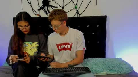 Snapshot of a_sexy_couple__ chatting on 10.28.25 A Sexy Couple online show from 10.28.25