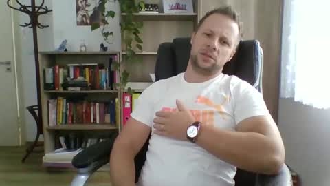 Snapshot of aaaandzzz chatting on 01.15.25 Long distance cumshot online show from 01.15.25