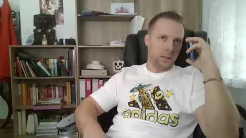 Snapshot of aaaandzzz chatting on 02.18.26 Long distance cumshot online show from 02.18.26