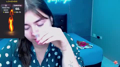 Snapshot of aabby_lee chatting on 12.30.24 Abby Lee  online show from 12.30.24