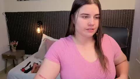 Snapshot of aabby_lee chatting on 06.14.26 Abby Lee online show from 06.14.26
