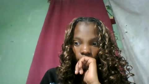 Snapshot of aadienne chatting on 06.29.26 aadienne online show from 06.29.26