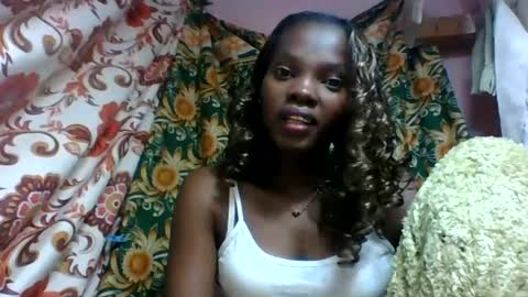 Snapshot of aadienne chatting on 07.03.26 aadienne online show from 07.03.26