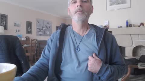 Snapshot of aalex1717 chatting on 01.01.25 Aalex1717 online show from 01.01.25