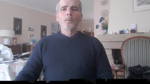 Snapshot of aalex1717 chatting on 01.10.25 Aalex1717 online show from 01.10.25