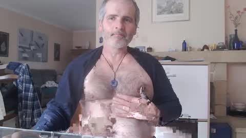 Snapshot of aalex1717 chatting on 02.18.25 Aalex1717 online show from 02.18.25