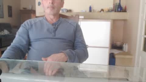 Snapshot of aalex1717 chatting on 03.05.25 Aalex1717 online show from 03.05.25