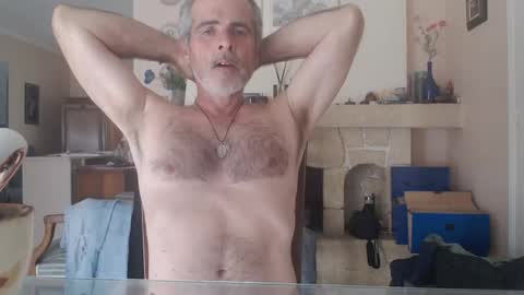 Snapshot of aalex1717 chatting on 09.16.25 Aalex1717 online show from 09.16.25