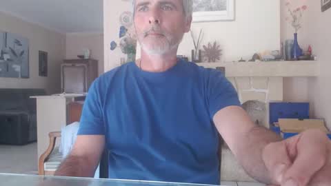 Snapshot of aalex1717 chatting on 09.17.25 Aalex1717 online show from 09.17.25