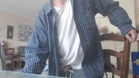 Snapshot of aalex1717 chatting on 10.12.25 Aalex1717 online show from 10.12.25