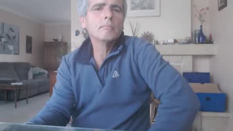 Snapshot of aalex1717 chatting on 10.16.25 Aalex1717 online show from 10.16.25