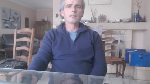 Snapshot of aalex1717 chatting on 10.19.25 Aalex1717 online show from 10.19.25