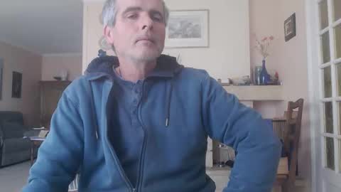 Snapshot of aalex1717 chatting on 12.01.25 Aalex1717 online show from 12.01.25