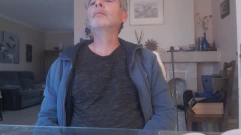 Snapshot of aalex1717 chatting on 12.04.25 Aalex1717 online show from 12.04.25