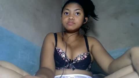 Snapshot of aariciah chatting on 11.25.25 aariciah online show from 11.25.25