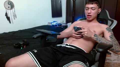 Snapshot of aarman_bannana chatting on 11.06.25 aarman online show from 11.06.25