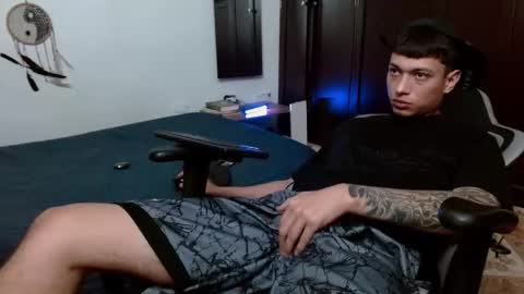 Snapshot of aarman_bannana chatting on 11.22.25 aarman online show from 11.22.25