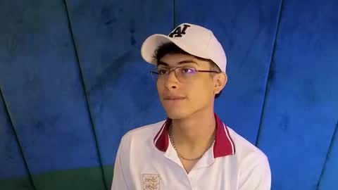 Aaron Ezequiel online show from 10.12.25