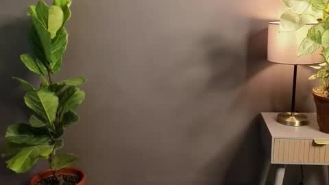 Aaron Ezequiel online show from 11.17.25