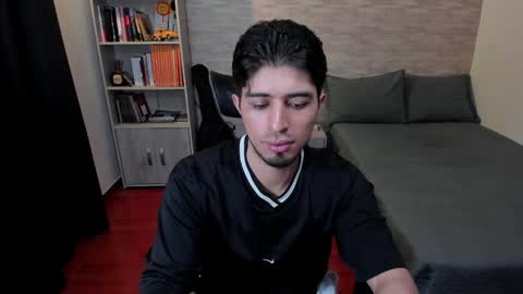 Aaron online show from 01.04.25