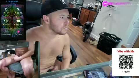 Snapshot of aaron_skye chatting on 11.24.25 Aaron Skye online show from 11.24.25