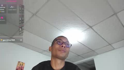 Heyy my name is Aaron online show from 11.26.25