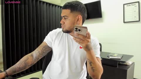 ig aaron hunter123 online show from 03.03.26