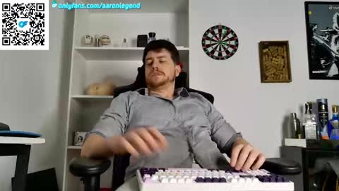 Aaron  online show from 11.05.25