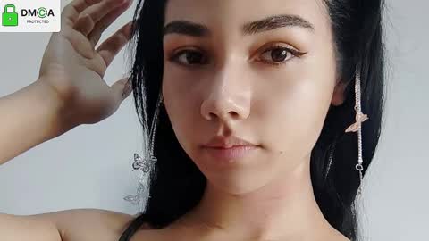 Snapshot of abbi_moon chatting on 01.12.25 Martina online show from 01.12.25