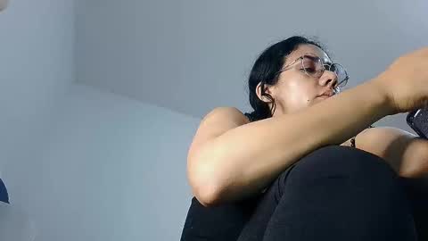 Snapshot of abbi_moon chatting on 02.19.25 Martina online show from 02.19.25