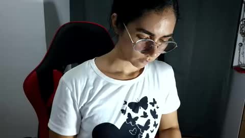 Snapshot of abbi_moon chatting on 10.27.25 Martina online show from 10.27.25