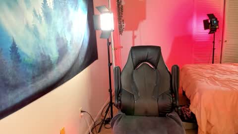 Abbie  Morgan online show from 11.18.25