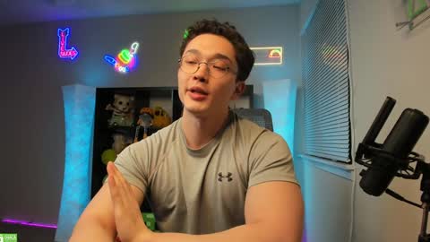 Snapshot of abbuddy920236 chatting on 12.14.24 buddy online show from 12.14.24