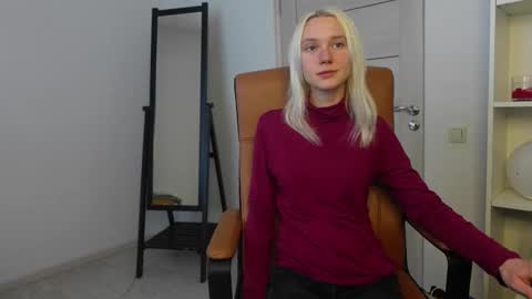 ABBY LAKER online show from 10.13.25