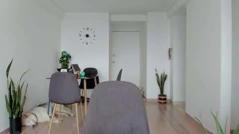 Laura  online show from 02.07.25