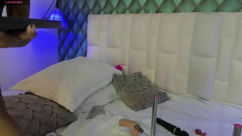 abbyadams23 online show from 01.19.25