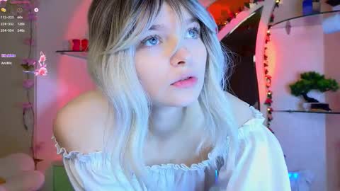 Snapshot of abbycartman chatting on 10.02.25 Abby online show from 10.02.25