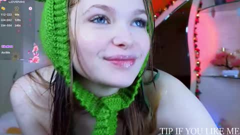 Snapshot of abbycartman chatting on 11.30.25 Abby online show from 11.30.25