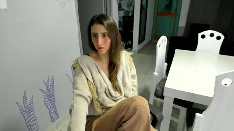 Snapshot of abbyhowlland chatting on 06.01.26 sara online show from 06.01.26