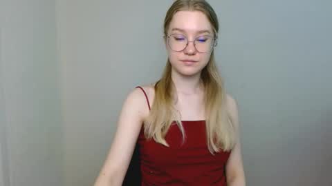 Abby Lovense is active online show from 03.21.26