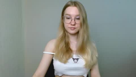 Abby Lovense is active online show from 03.31.26