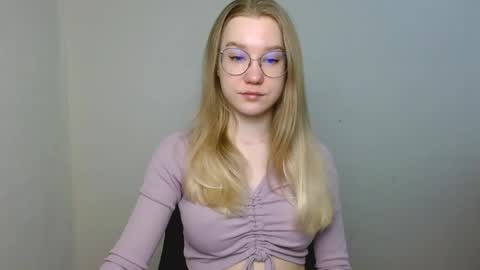Abby Lovense is active online show from 04.05.26