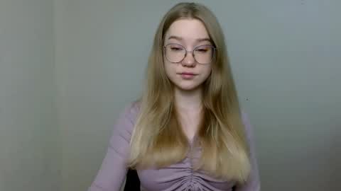 Abby Lovense is active online show from 05.07.26