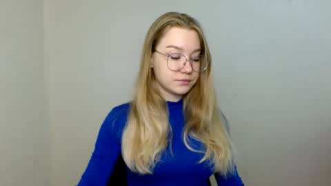 Abby Lovense is active online show from 05.30.26