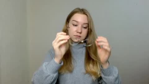 Abby Lovense is active online show from 06.01.26