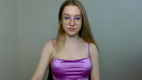 Abby Lovense is active online show from 06.08.26